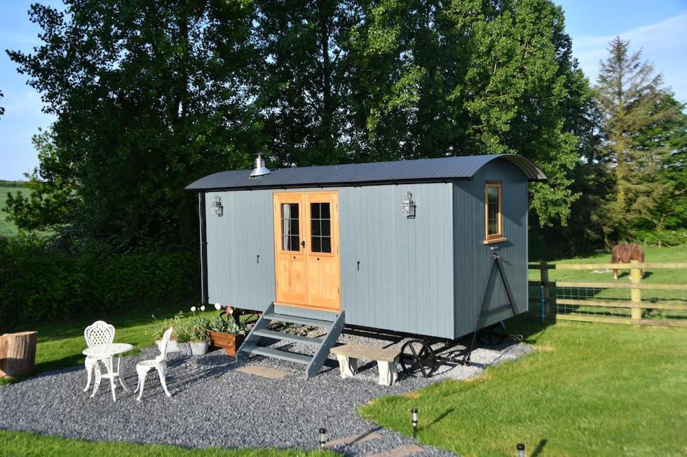 The Shepherds Hut Carmarthen Eksteriør bilde